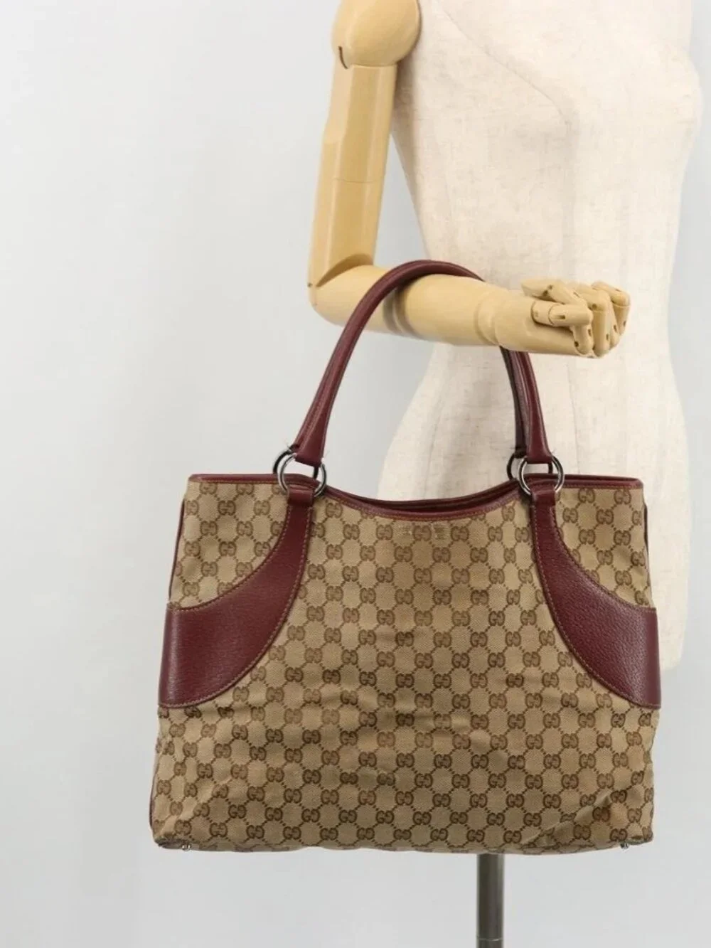 GUCCI GG Canvas Tote Bag Beige Silver 113016 Auth 175746
